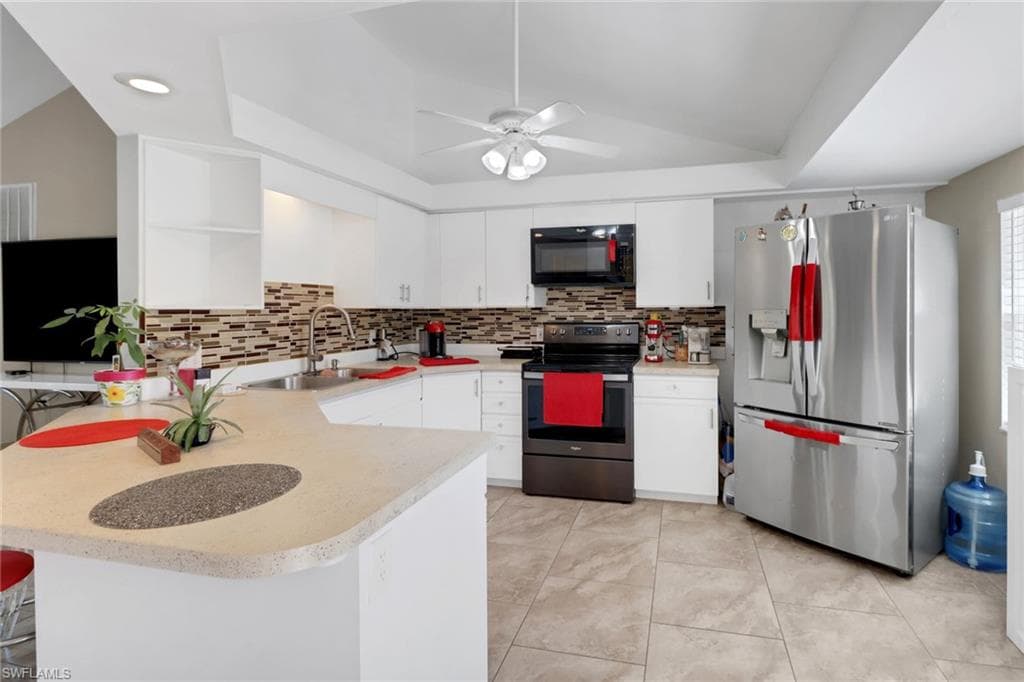 914 14th St SE, Naples, FL 34117-8
