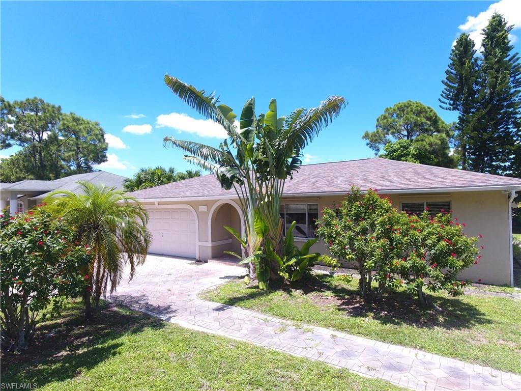 9053 Irving Rd, Fort Myers, FL 33967-5