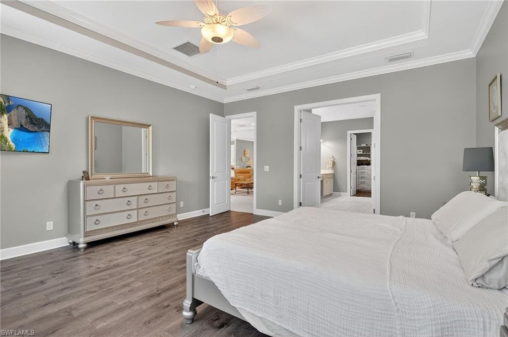9512 Livorno Ct, Naples, FL 34119-18