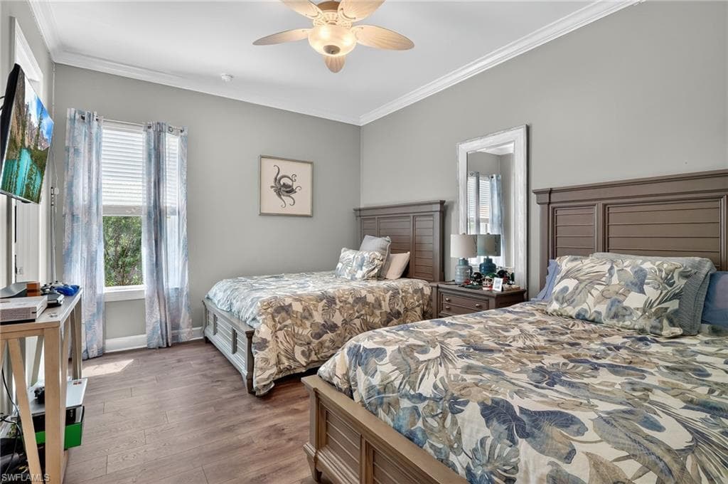 9512 Livorno Ct, Naples, FL 34119-21