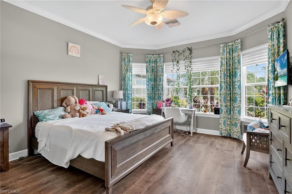 9512 Livorno Ct, Naples, FL 34119-24