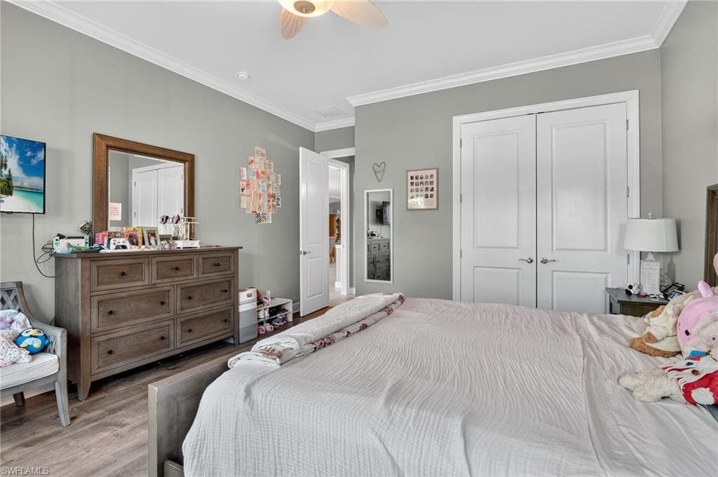 9512 Livorno Ct, Naples, FL 34119-25