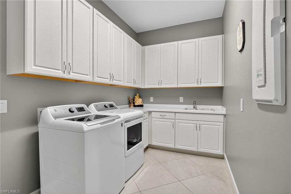 9512 Livorno Ct, Naples, FL 34119-28