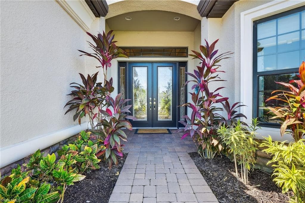 9512 Livorno Ct, Naples, FL 34119-4