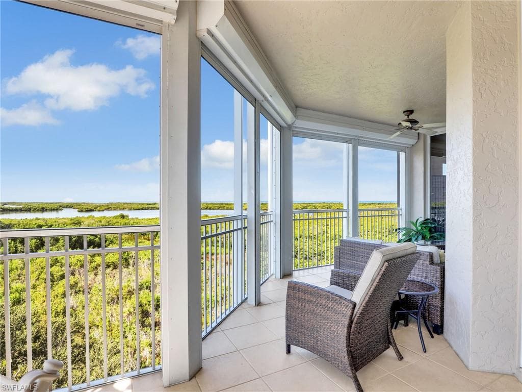 1001 Arbor Lake Dr 501, Naples, FL 34110-27