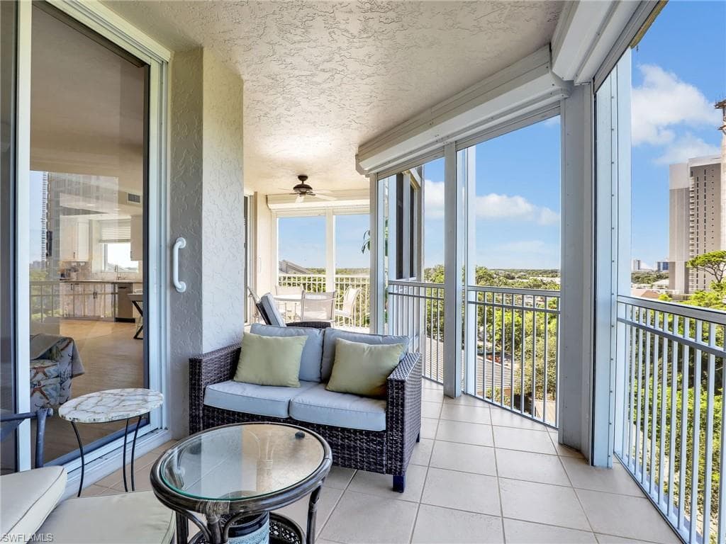 1001 Arbor Lake Dr 501, Naples, FL 34110-29