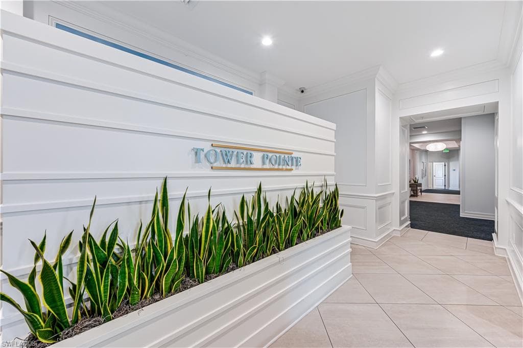 1001 Arbor Lake Dr 501, Naples, FL 34110-35