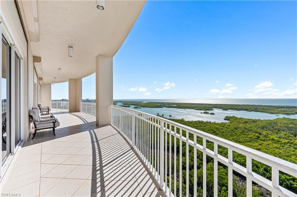 1001 Arbor Lake Dr 501, Naples, FL 34110-41