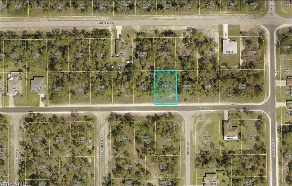 665 Ladd St, Lehigh Acres, FL 33974-1