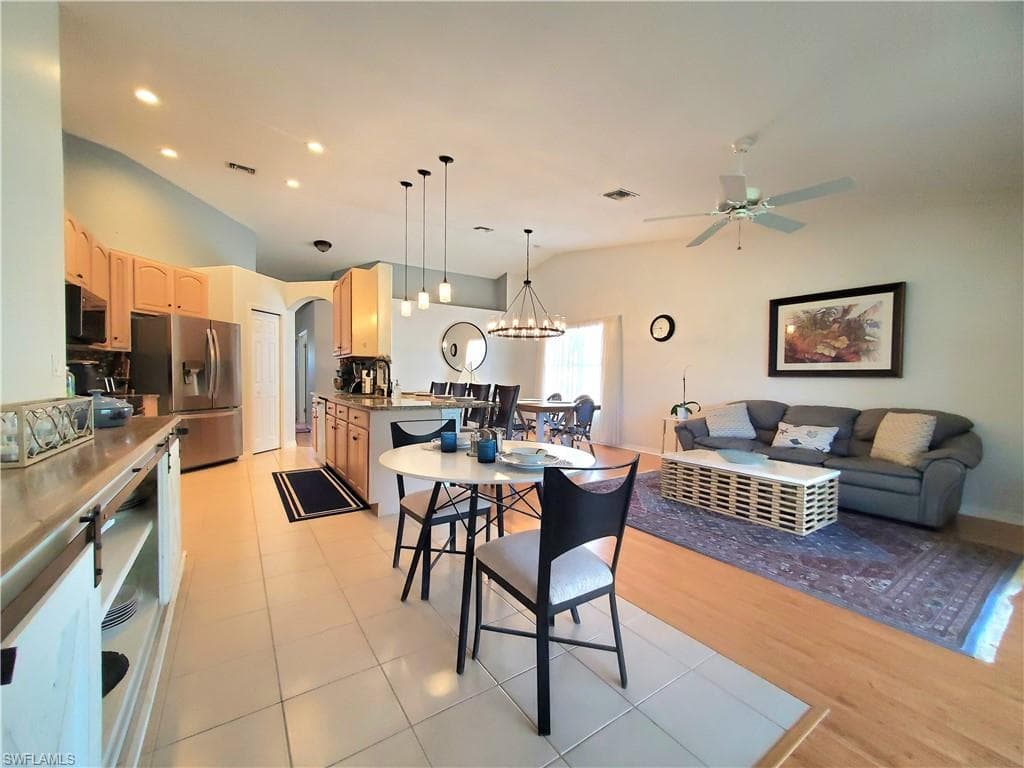 6846 Sterling Greens Dr 201, Naples, FL 34104-33