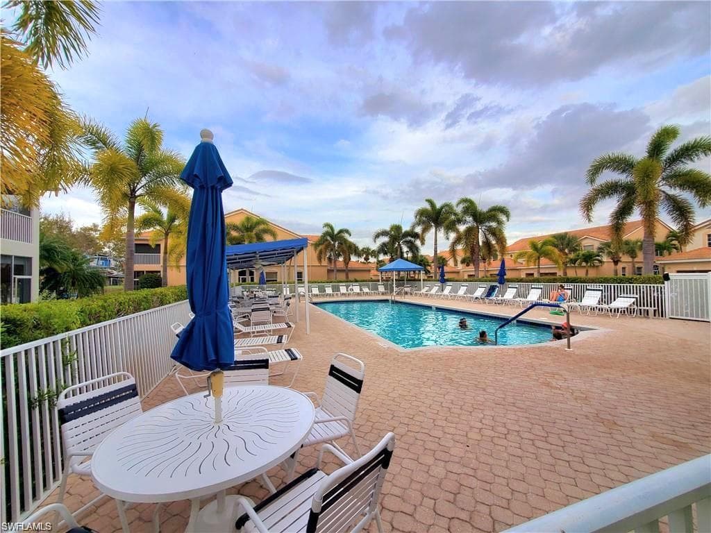 6846 Sterling Greens Dr 201, Naples, FL 34104-37