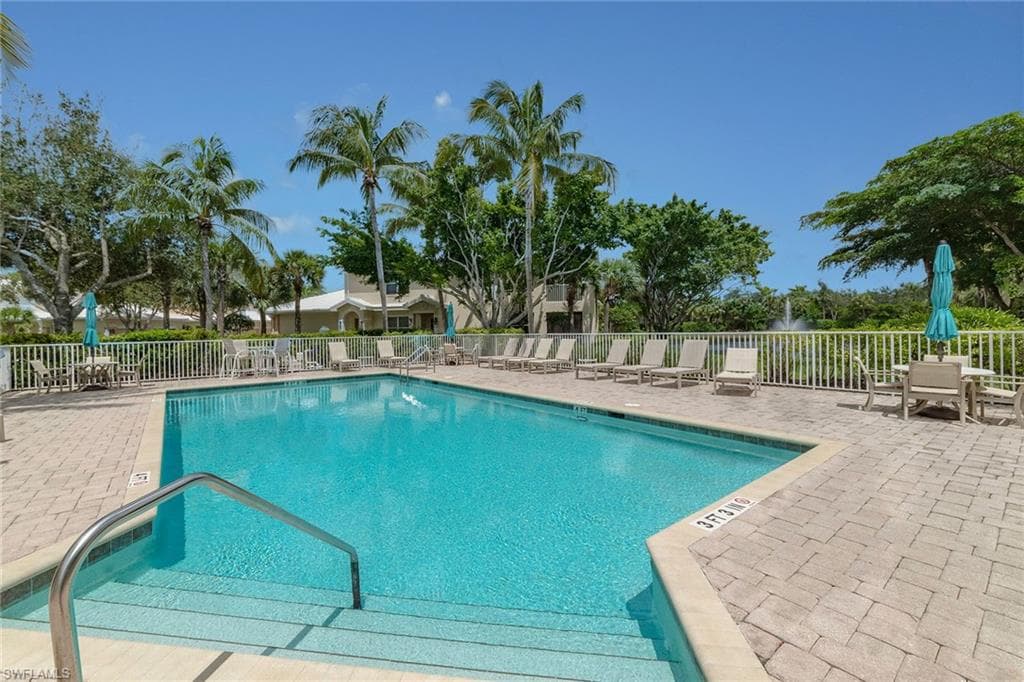 4650 Hawks Nest Way 204, Naples, FL 34114-35