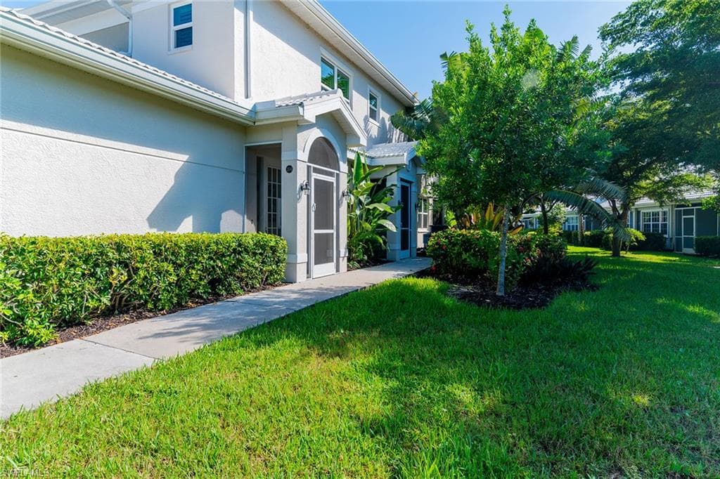4650 Hawks Nest Way 204, Naples, FL 34114-5