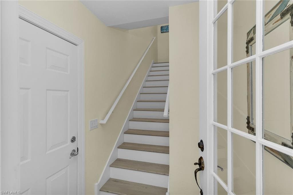 4650 Hawks Nest Way 204, Naples, FL 34114-6