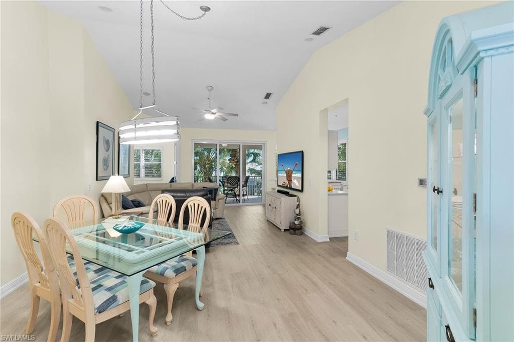 4650 Hawks Nest Way 204, Naples, FL 34114-7