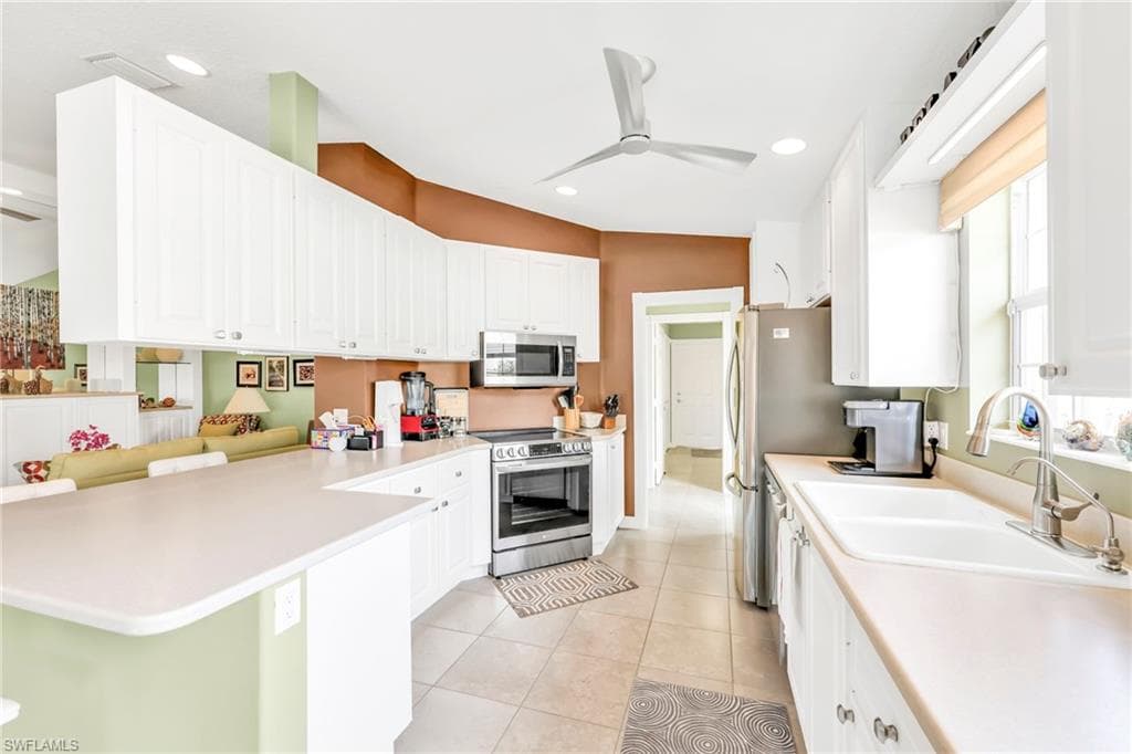 7824 Umberto Ct, Naples, FL 34114-9