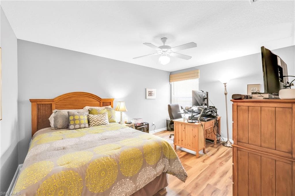 7824 Umberto Ct, Naples, FL 34114-28