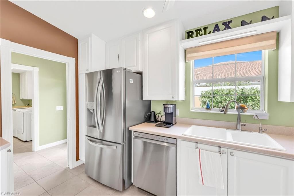 7824 Umberto Ct, Naples, FL 34114-7