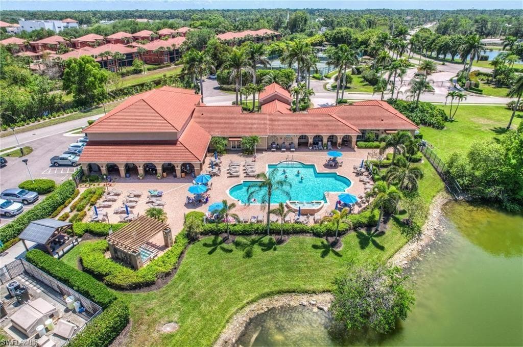 6464 Huntington Lakes Cir 103, Naples, FL 34119-24