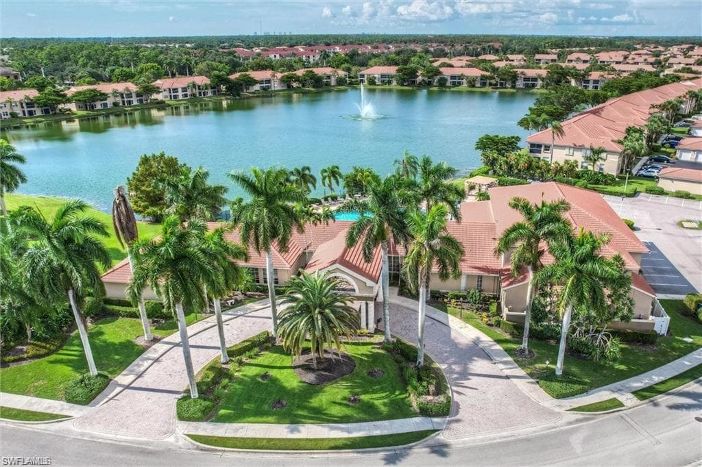 6464 Huntington Lakes Cir 103, Naples, FL 34119-2
