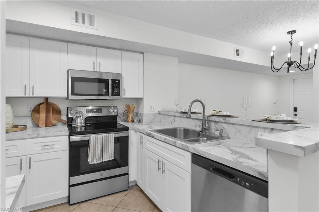 1810 Florida Club Cir 1111, Naples, FL 34112-9
