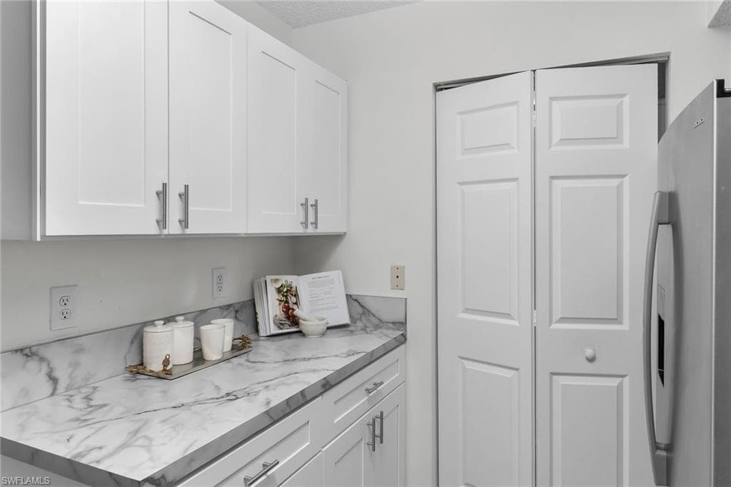 1810 Florida Club Cir 1111, Naples, FL 34112-6