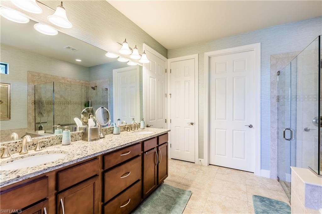 7235 Clamshell Ln W, Naples, FL 34114-9