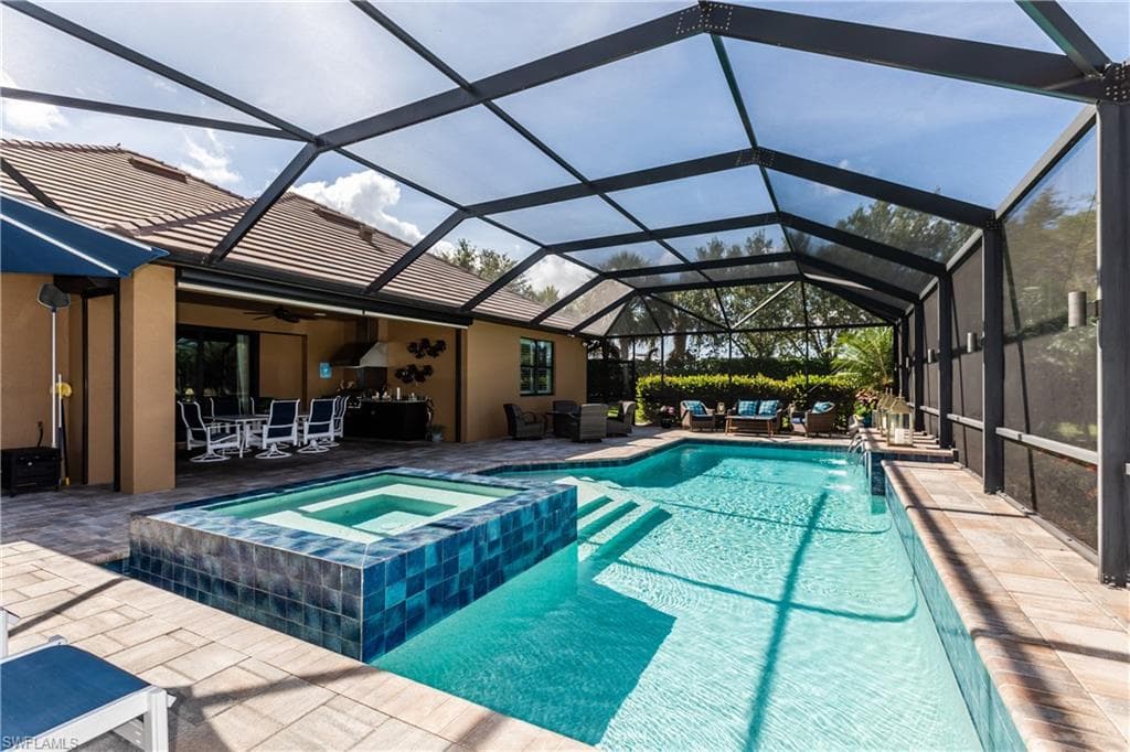 7235 Clamshell Ln W, Naples, FL 34114-17