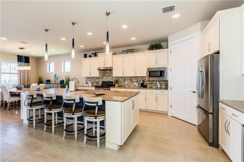 7235 Clamshell Ln W, Naples, FL 34114-5