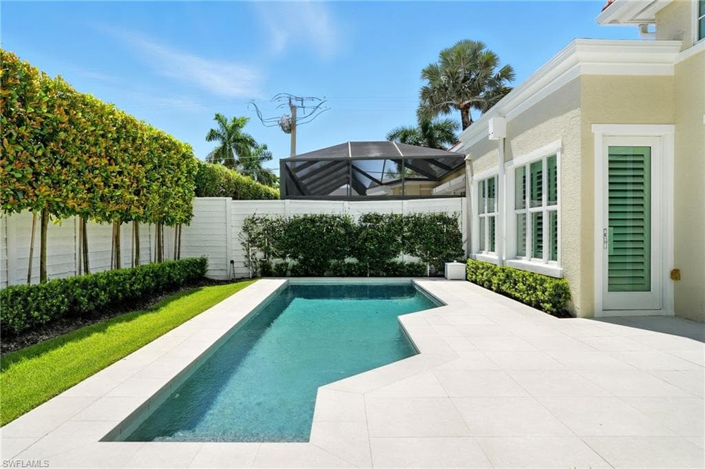 3712 Rachel Ln, Naples, FL 34103-37