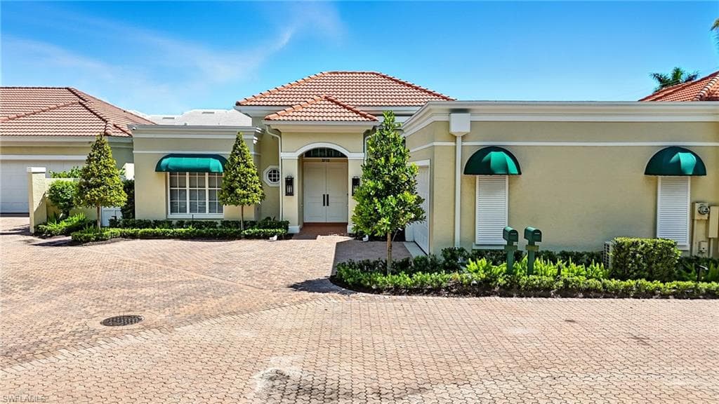 3712 Rachel Ln, Naples, FL 34103-3