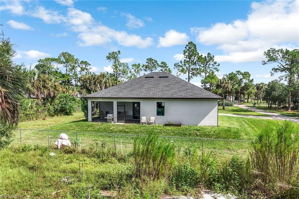 2682 4th Ave SE, Naples, FL 34117-27