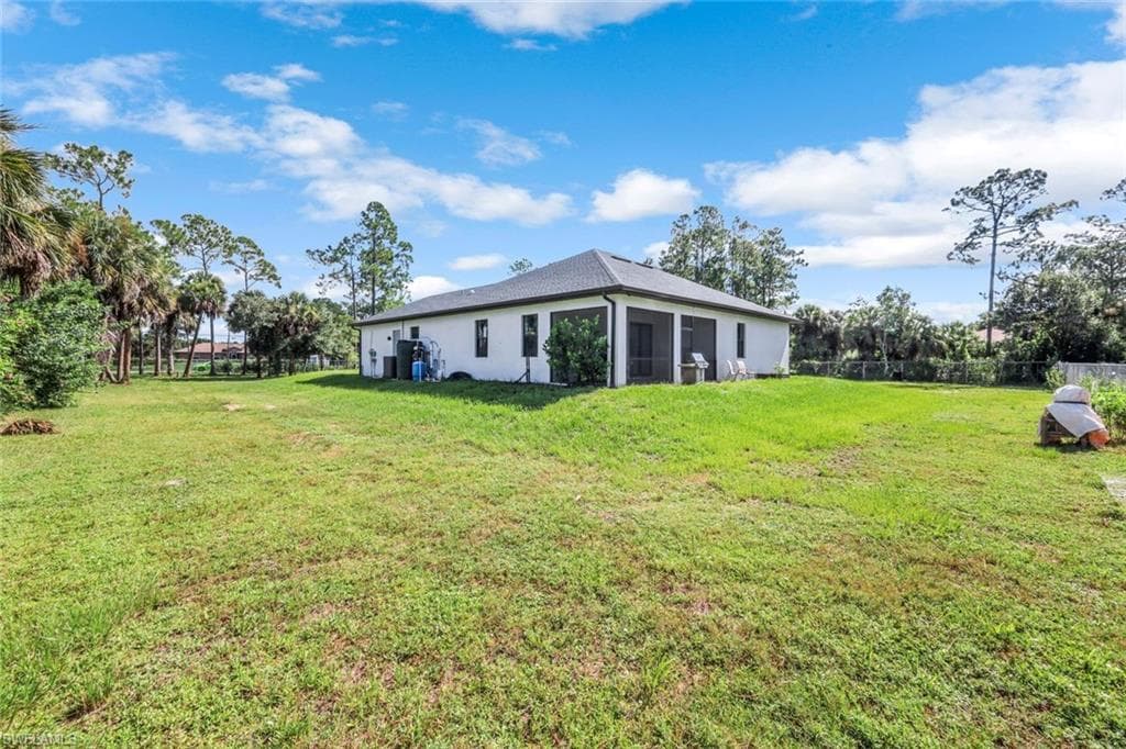 2682 4th Ave SE, Naples, FL 34117-28