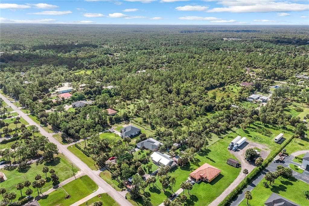 2682 4th Ave SE, Naples, FL 34117-32