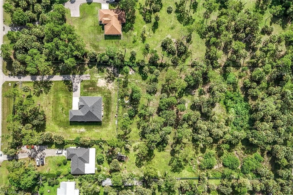 2682 4th Ave SE, Naples, FL 34117-36