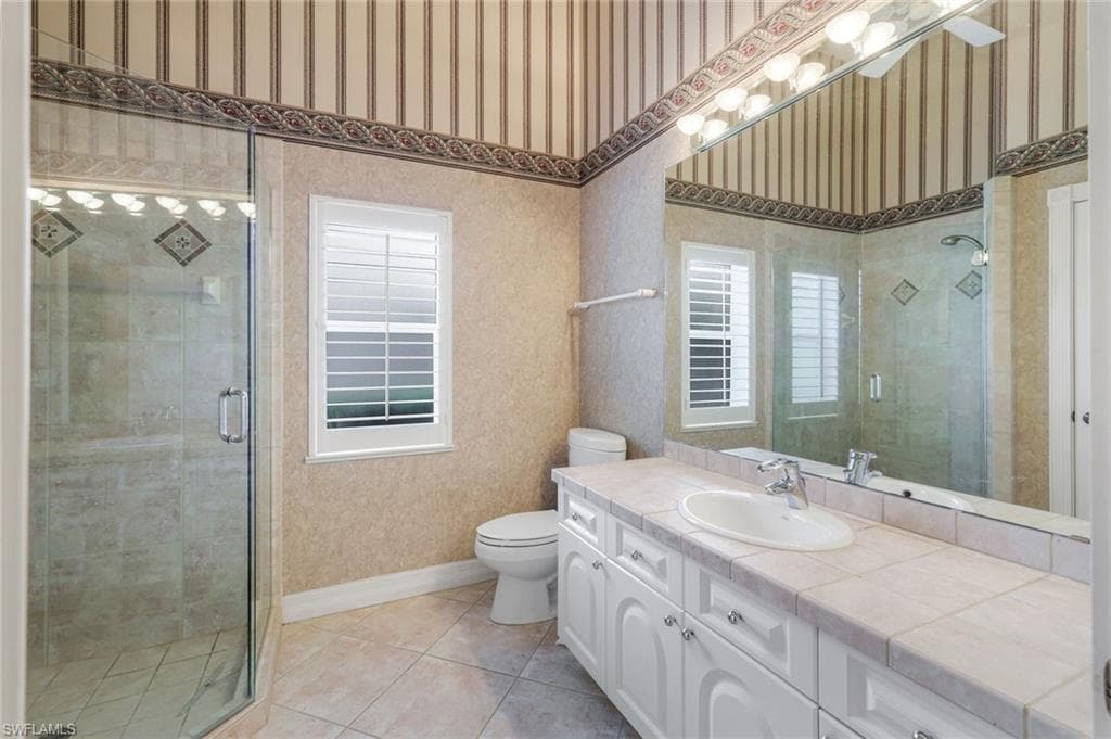 11201 Phoenix Way, Naples, FL 34119-25