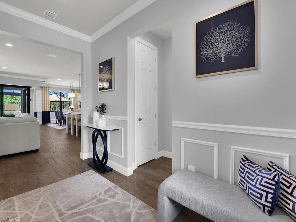 7412 Winding Cypress Dr, Naples, FL 34114-19