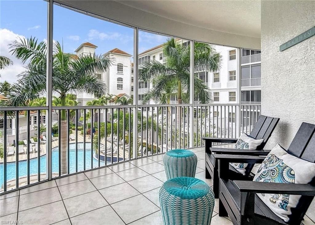 470 Launch Cir V303, Naples, FL 34108-13