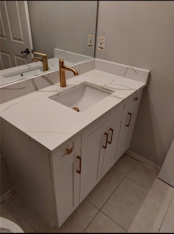 470 Launch Cir V303, Naples, FL 34108-22