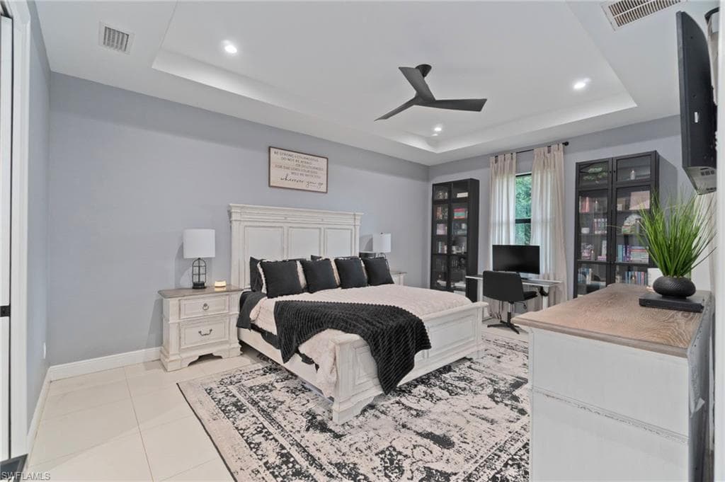 4249 56th Ave NE, Naples, FL 34120-14