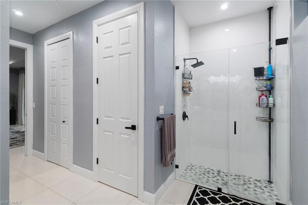 4249 56th Ave NE, Naples, FL 34120-20