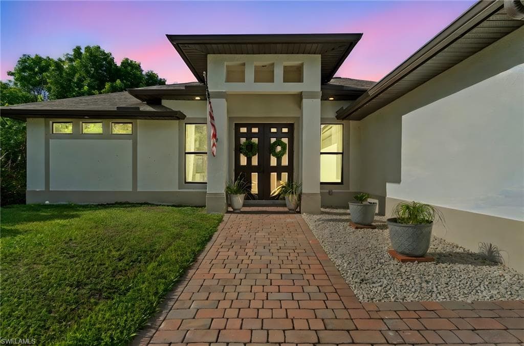 4249 56th Ave NE, Naples, FL 34120-2