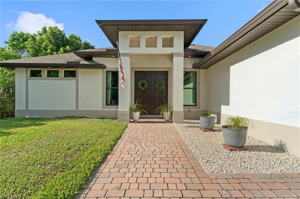 4249 56th Ave NE, Naples, FL 34120-37