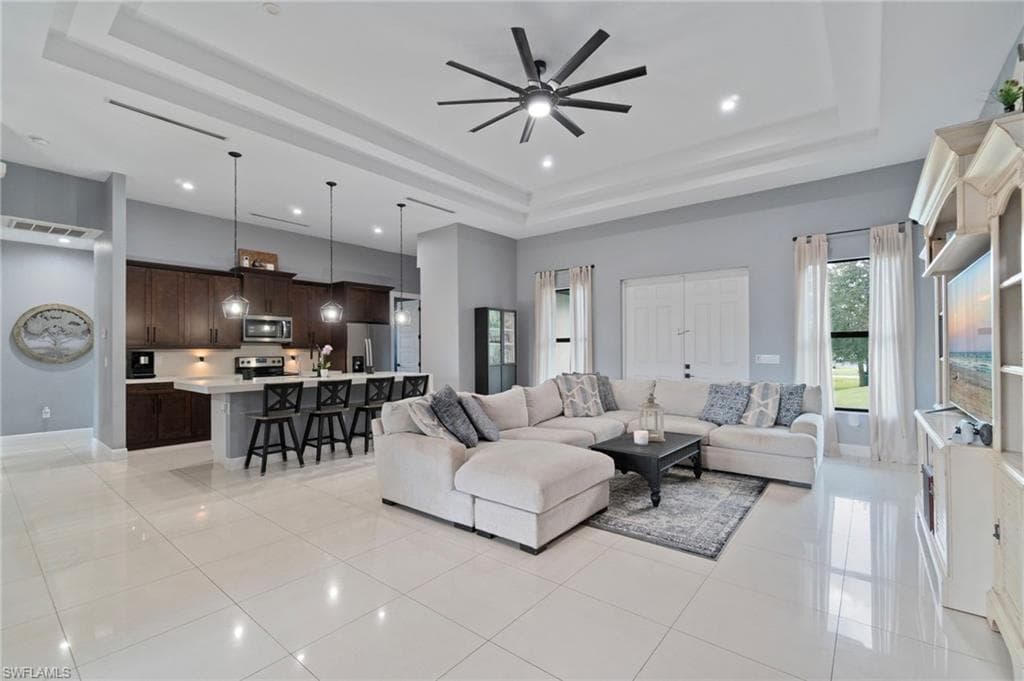 4249 56th Ave NE, Naples, FL 34120-6