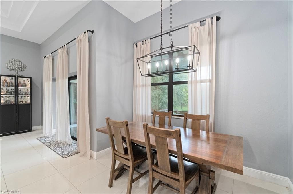 4249 56th Ave NE, Naples, FL 34120-8