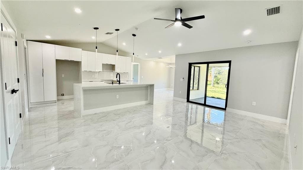 2710 52nd St SW, Lehigh Acres, FL 33936-3