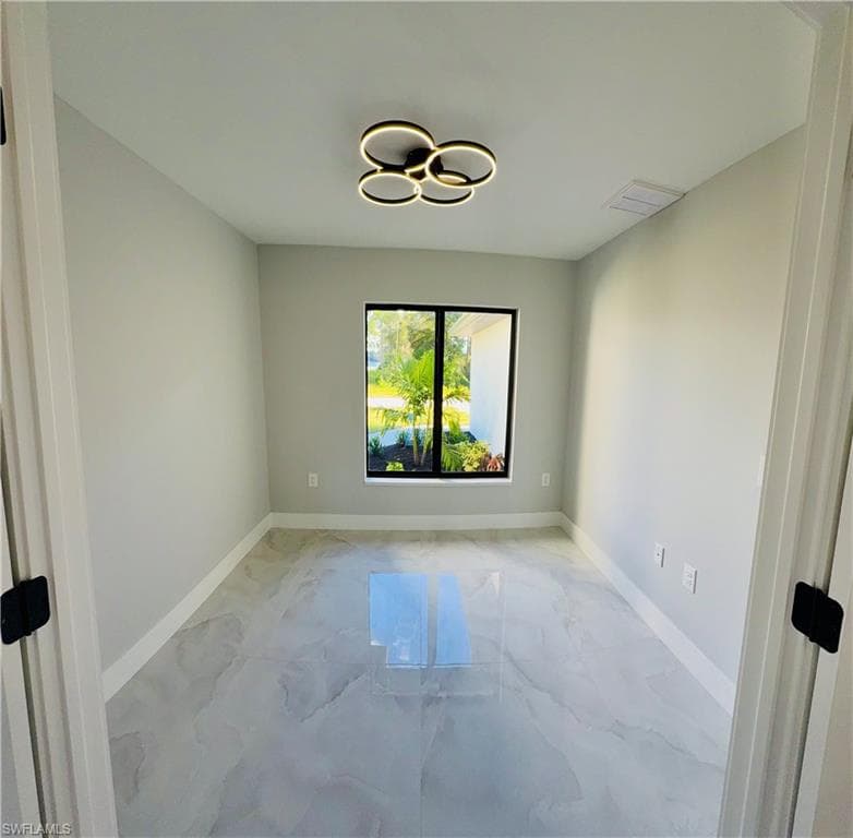 2710 52nd St SW, Lehigh Acres, FL 33936-8