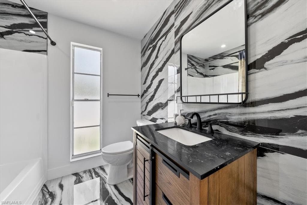 1996 Sheffield Ave, Marco Island, FL 34145-16