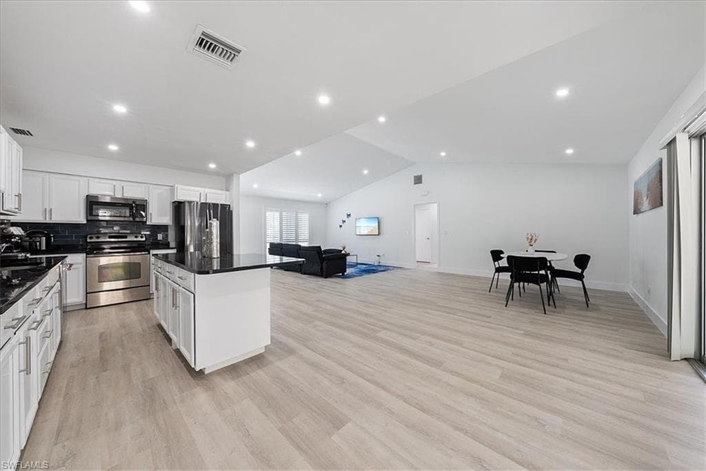 1996 Sheffield Ave, Marco Island, FL 34145-4