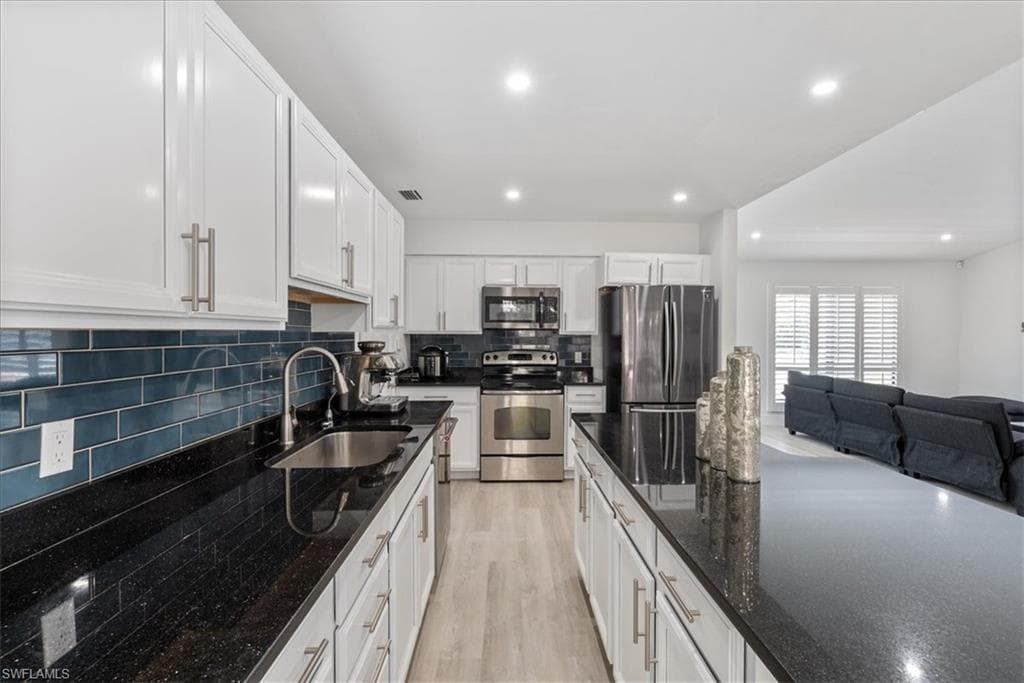 1996 Sheffield Ave, Marco Island, FL 34145-8